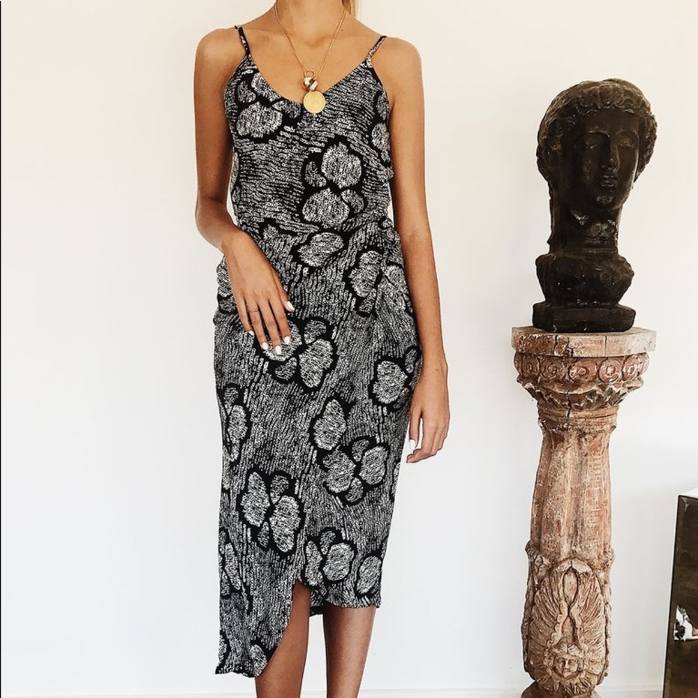VETIVER Retrograde Midi Twist Dress - 2